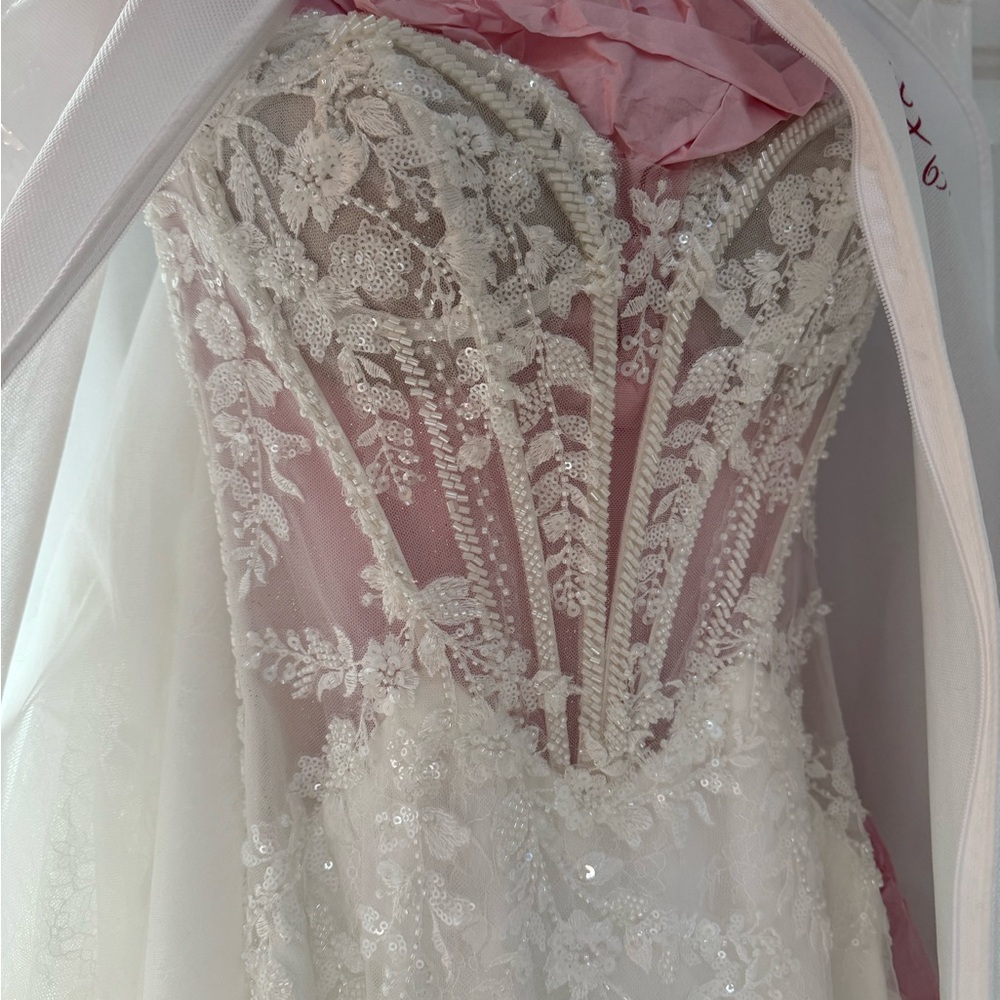 Maggie Sottero White Wedding Dress with Lace Train - Picture 12 of 13